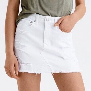 American Eagle White Distressed Denim Skirt